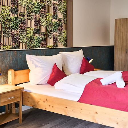 Hotel Maximo Піннеберґ Екстер'єр фото