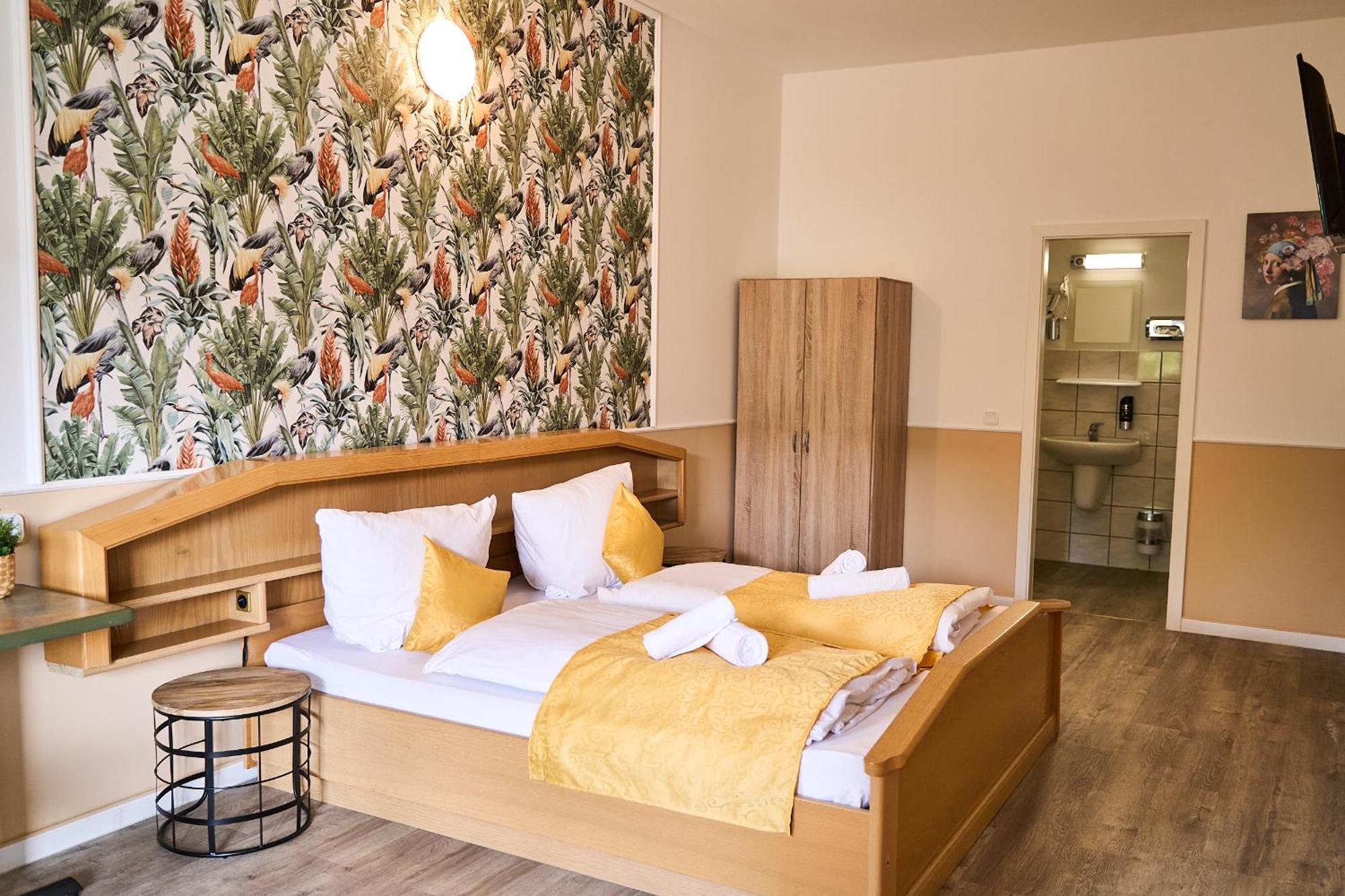 Hotel Maximo Піннеберґ Екстер'єр фото