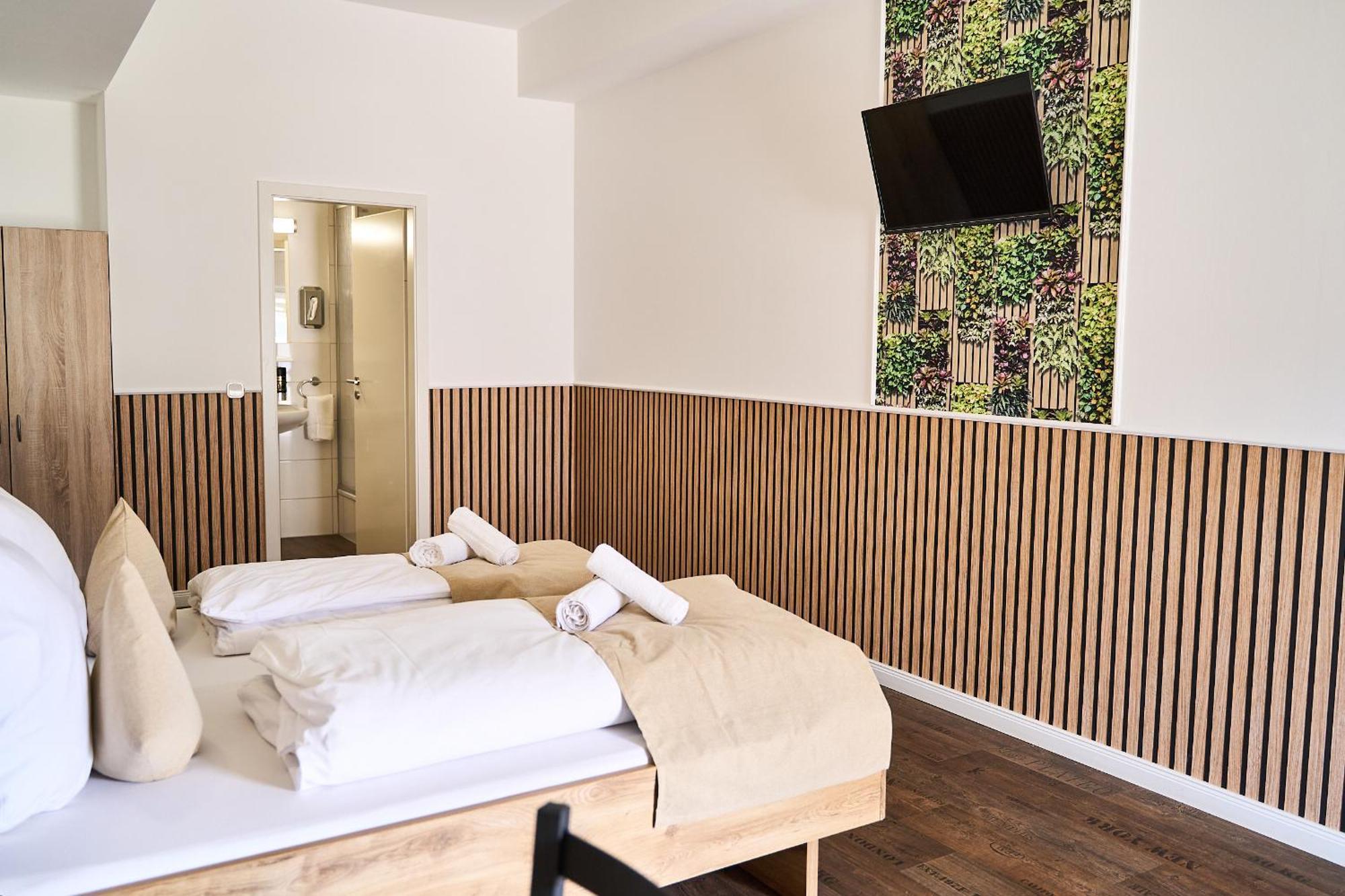 Hotel Maximo Піннеберґ Екстер'єр фото